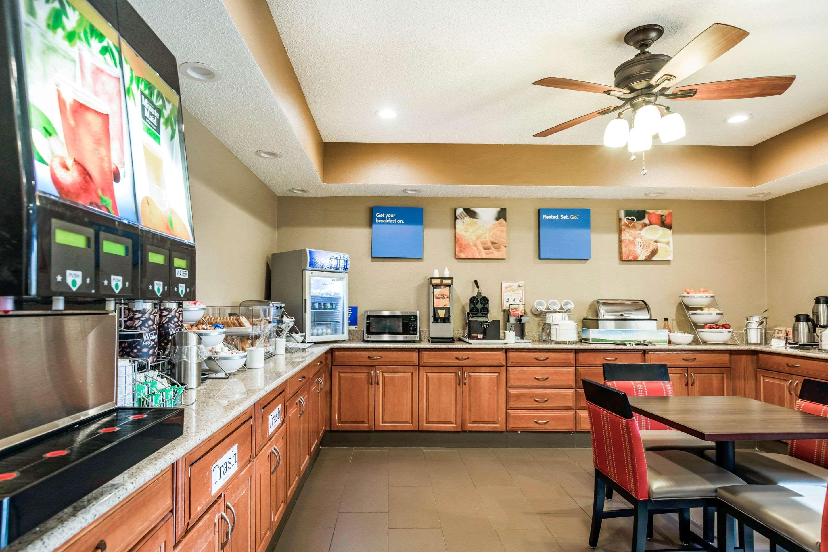 Comfort Inn Wings Stadium Kalamazoo Eksteriør billede